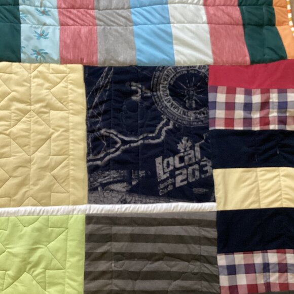 New Handmade T-Shirt Quilt Throw Thick Blanket Warm Winter Bedding - Picture 9 of 14